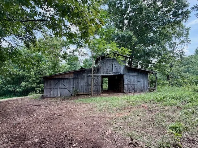 5615 Bartlett Rd Cookeville, TN 38501