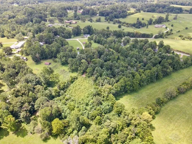 5615 Bartlett Rd Cookeville, TN 38501