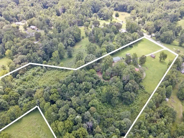5615 Bartlett Rd Cookeville, TN 38501