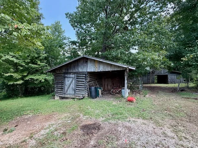 5615 Bartlett Rd Cookeville, TN 38501