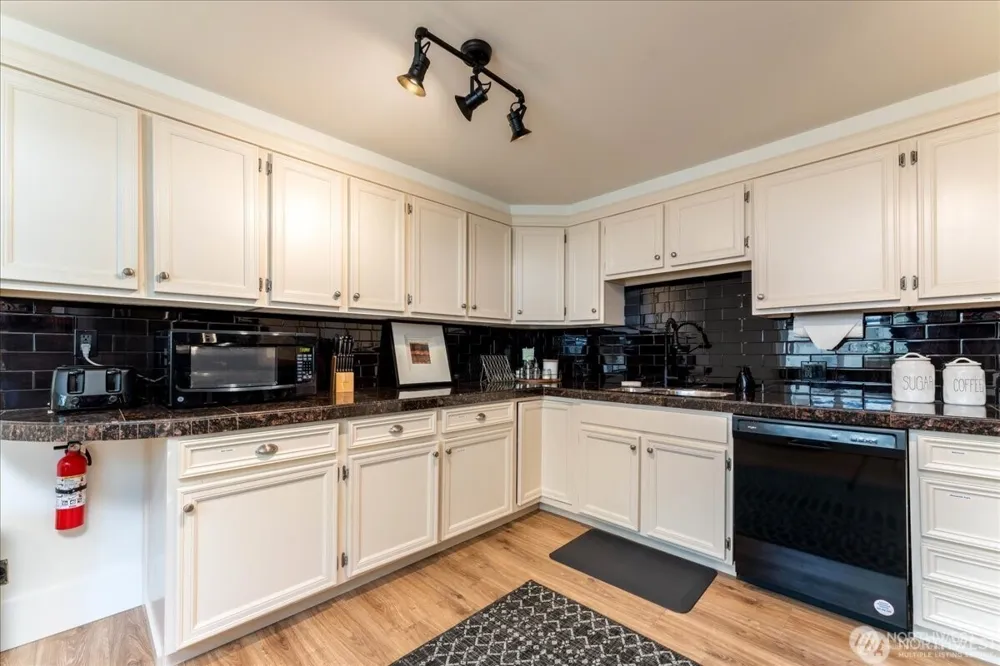 507 E Wapato Avenue Chelan, WA 98816