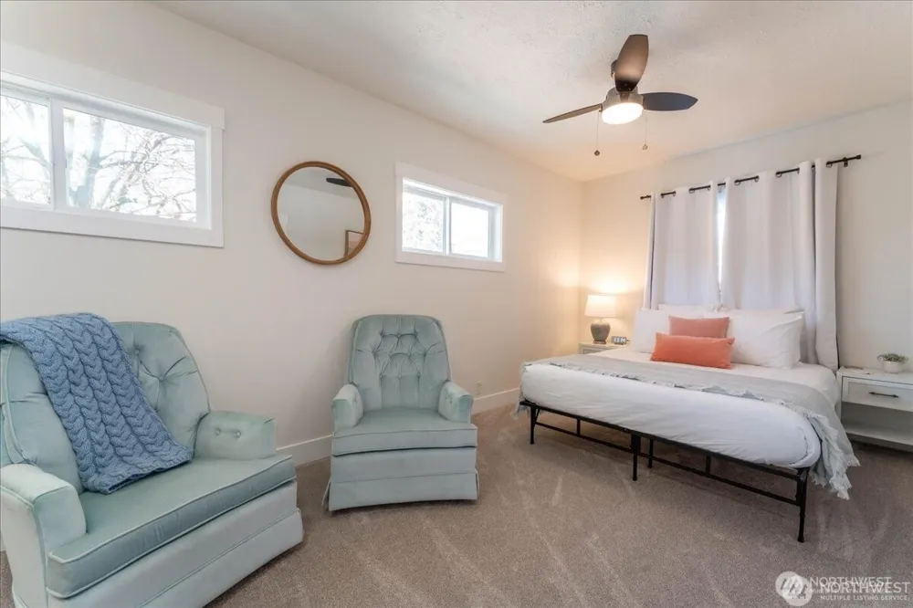 507 E Wapato Avenue Chelan, WA 98816