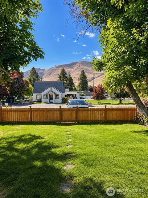 507 E Wapato Avenue