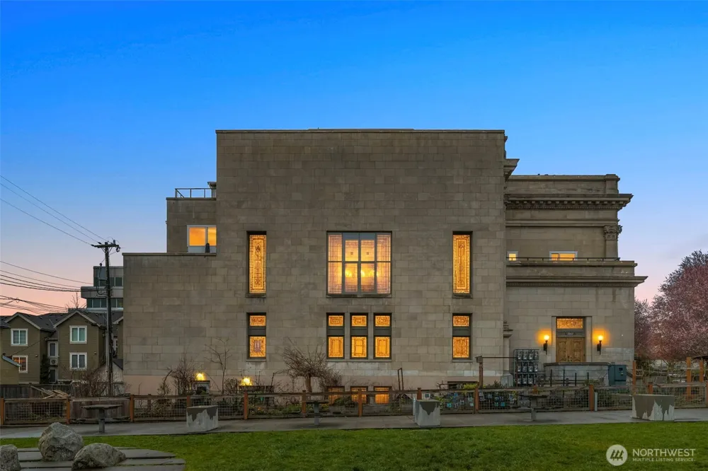 1849 16th Avenue Seattle, WA 98112