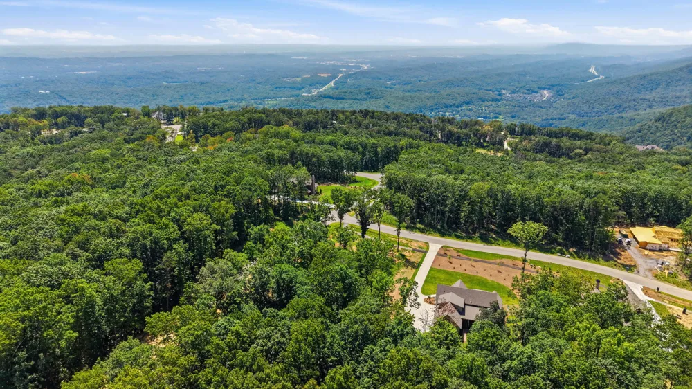 8581 Bear Paw Trail Signal Mountain, TN 37377