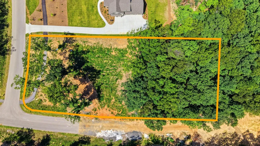 8581 Bear Paw Trail Signal Mountain, TN 37377