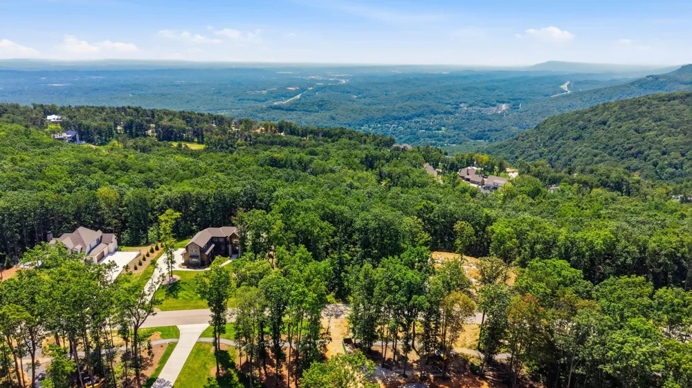 8354 Bear Paw Trail Signal Mountain, TN 37377