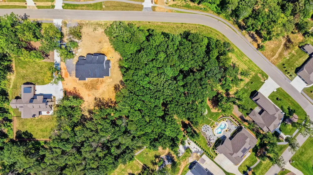 1402 Bent Hickory Road Signal Mountain, TN 37377