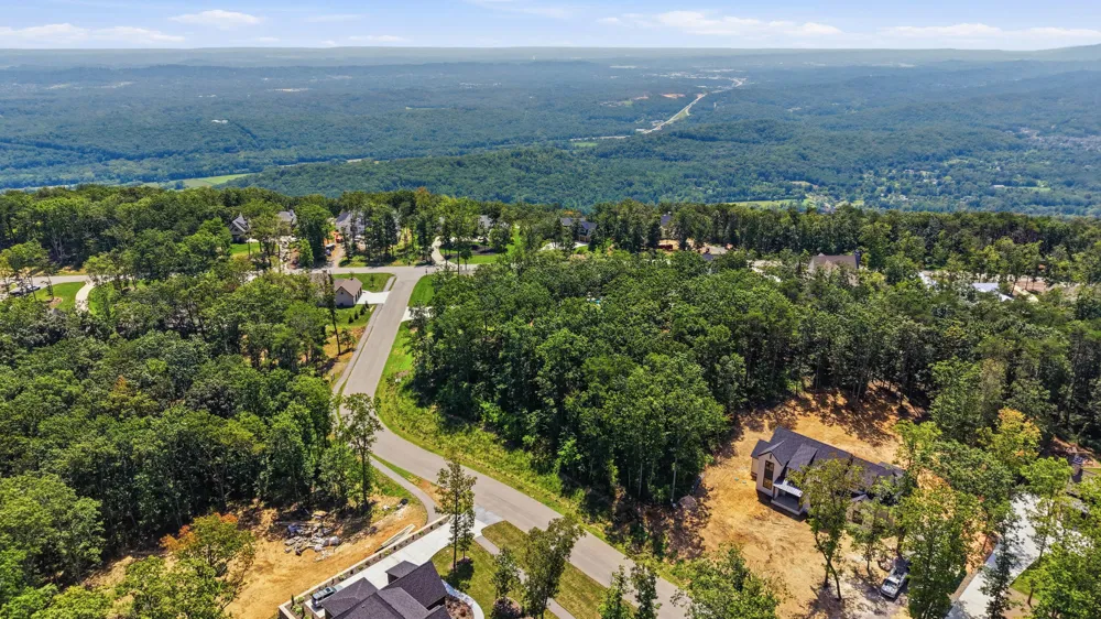 1402 Bent Hickory Road Signal Mountain, TN 37377