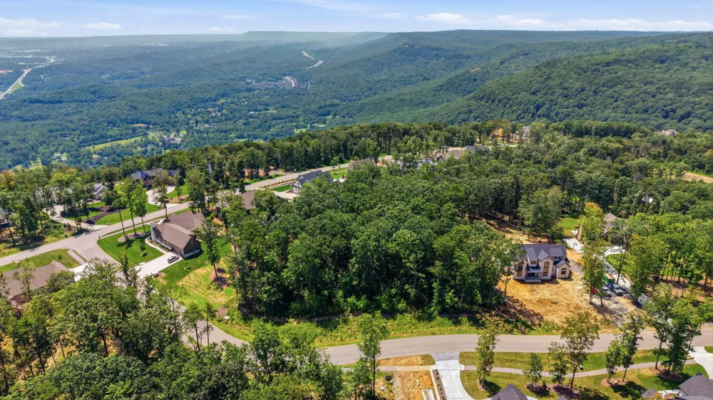 1402 Bent Hickory Road Signal Mountain, TN 37377