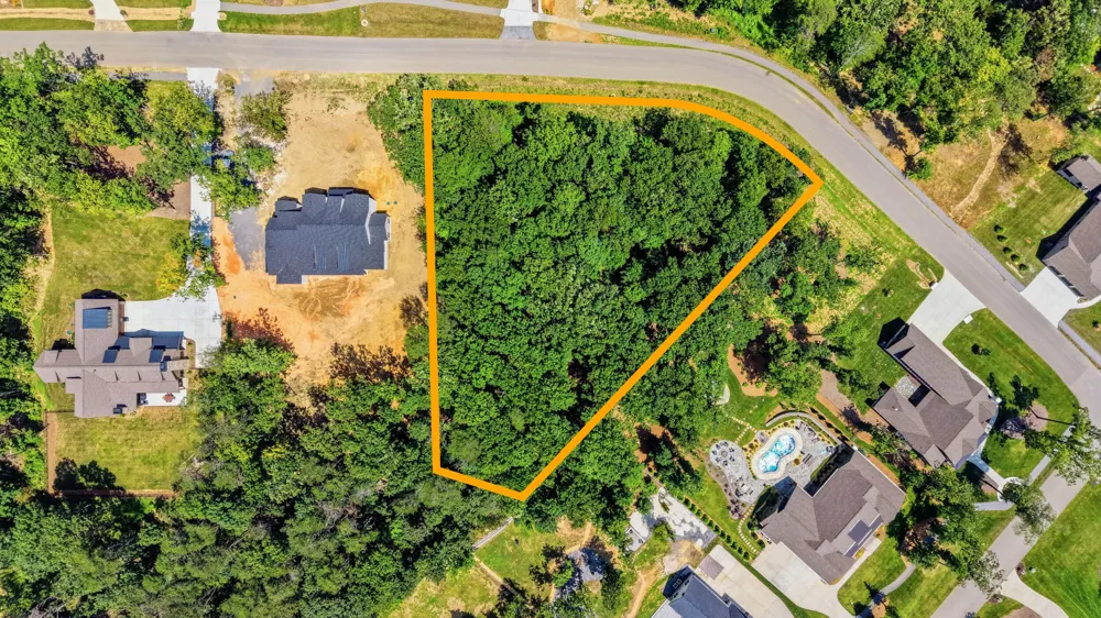 1402 Bent Hickory Road Signal Mountain, TN 37377