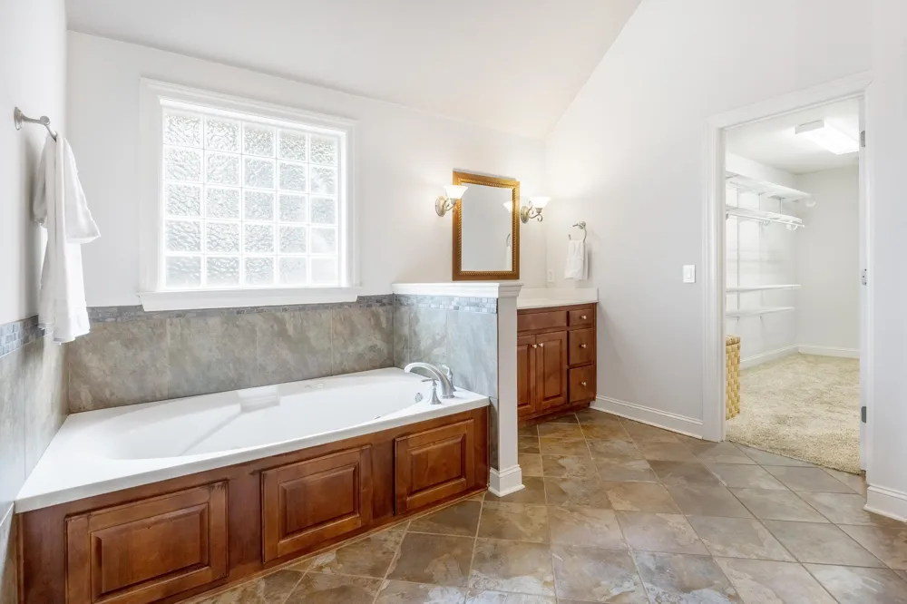 9328 Wandering Way Ooltewah, TN 37363