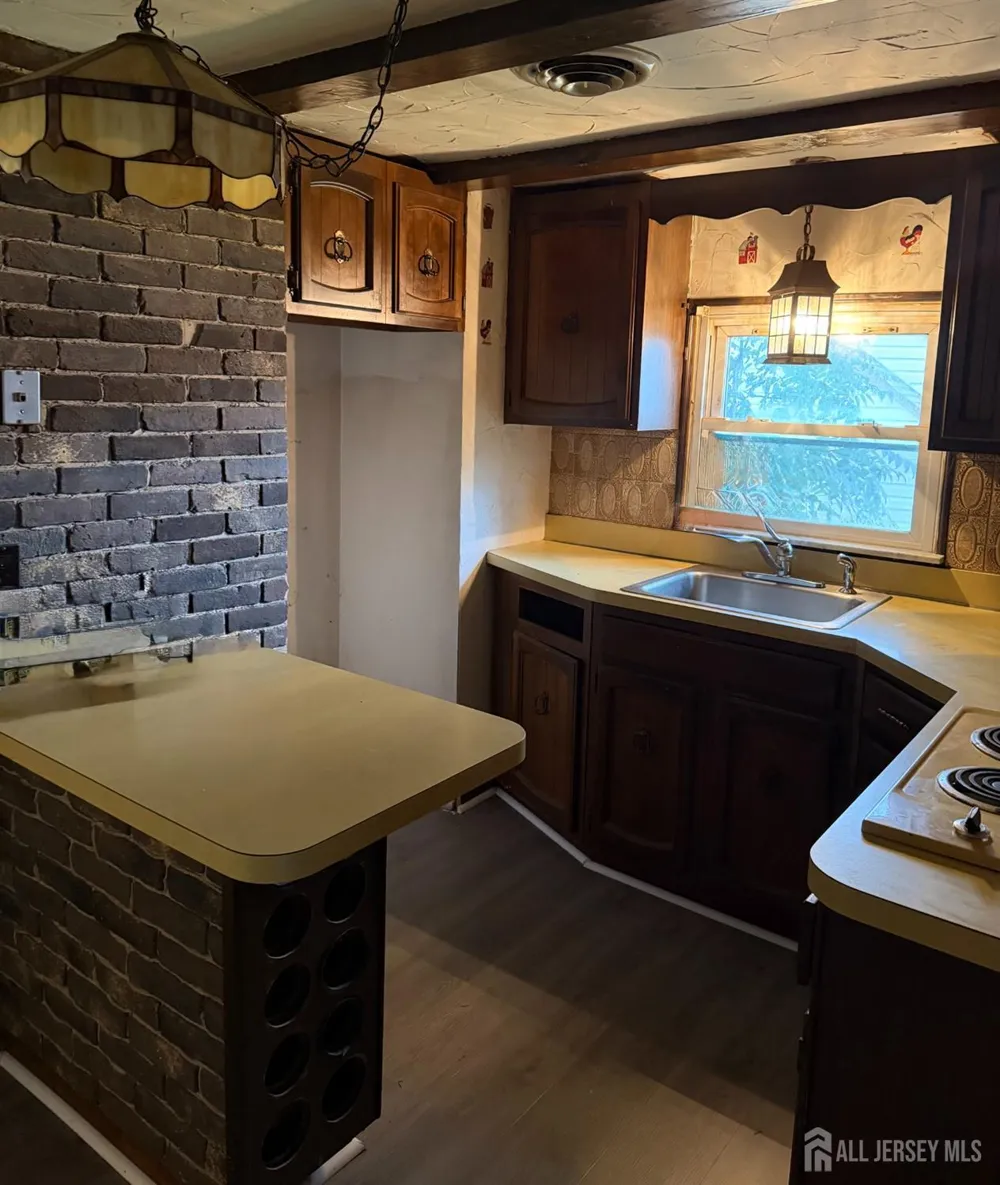 38 Raritan Avenue Port Reading, NJ 07064