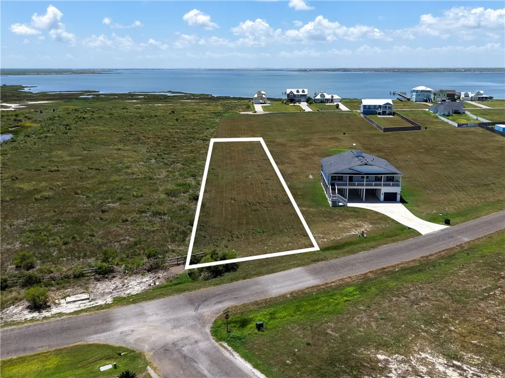 1502 Cape Velero Drive Rockport, TX 78382