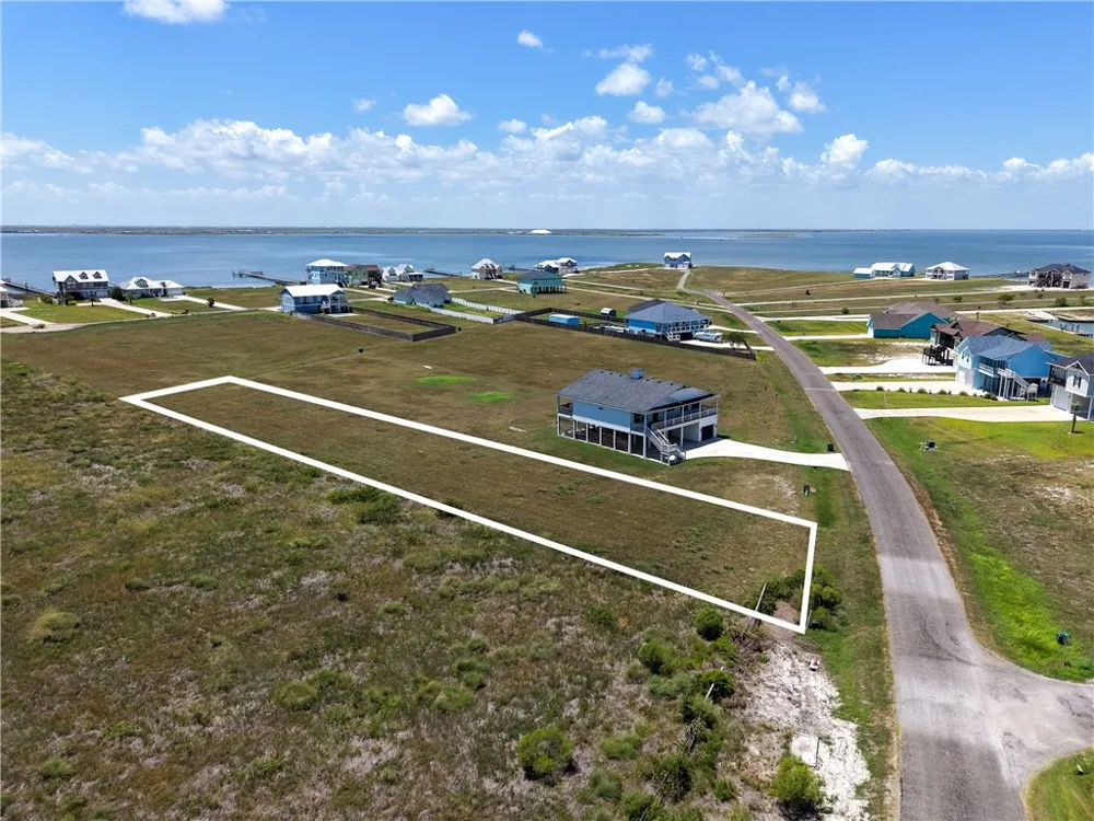 1502 Cape Velero Drive Rockport, TX 78382