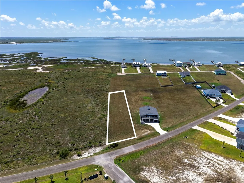 1502 Cape Velero Drive Rockport, TX 78382