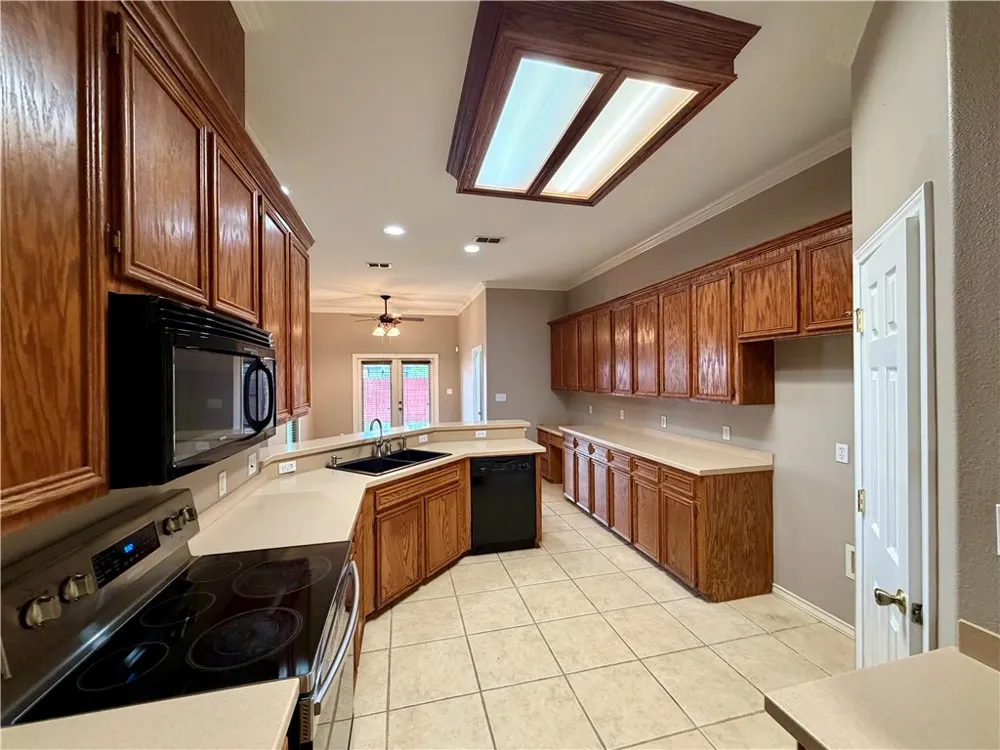 6230 Queen Jane Street Corpus Christi, TX 78414