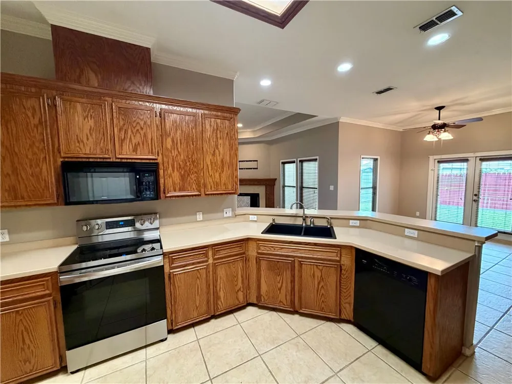 6230 Queen Jane Street Corpus Christi, TX 78414