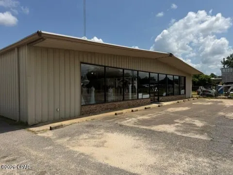612 W Highway 90