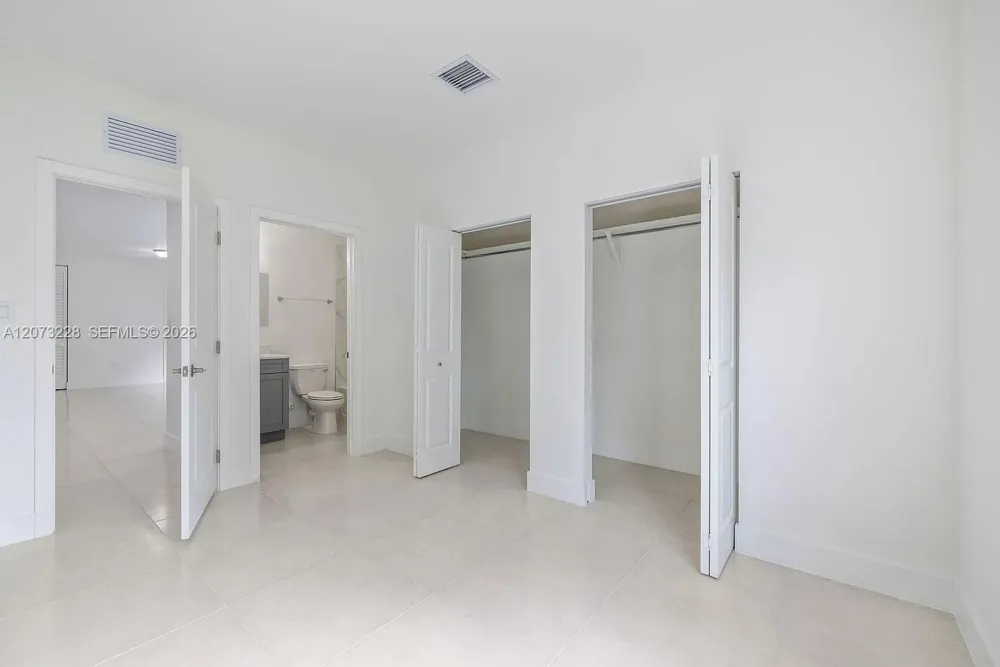 11238 SW 187th St #11238 Miami, FL 33157