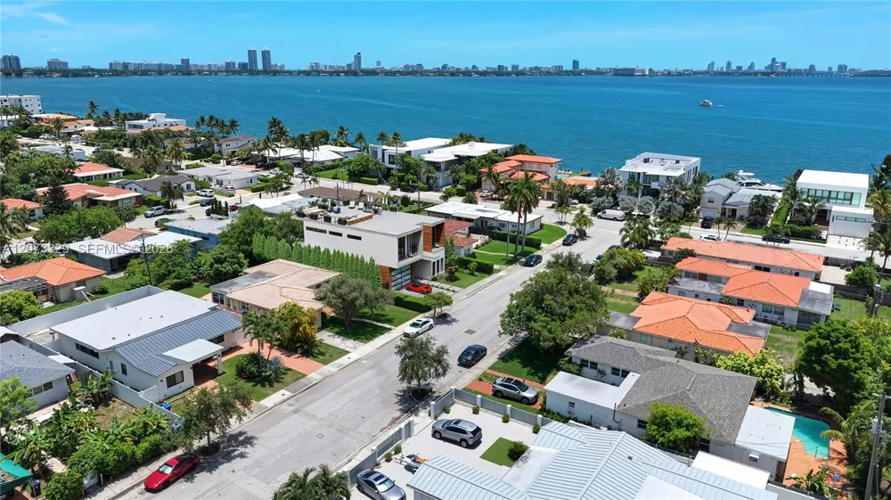 7509 Buccaneer Ave North Bay Village, FL 33141