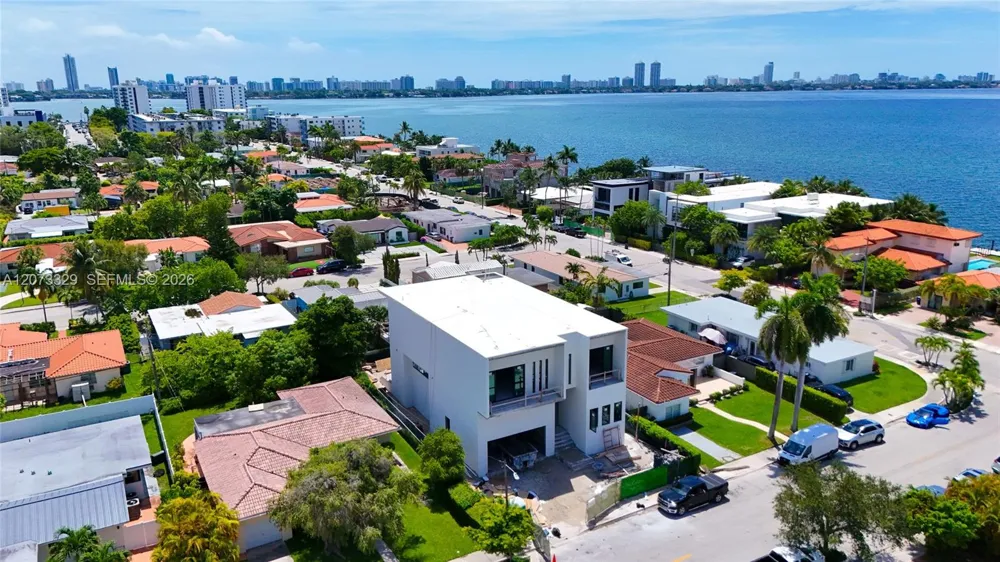 7509 Buccaneer Ave North Bay Village, FL 33141
