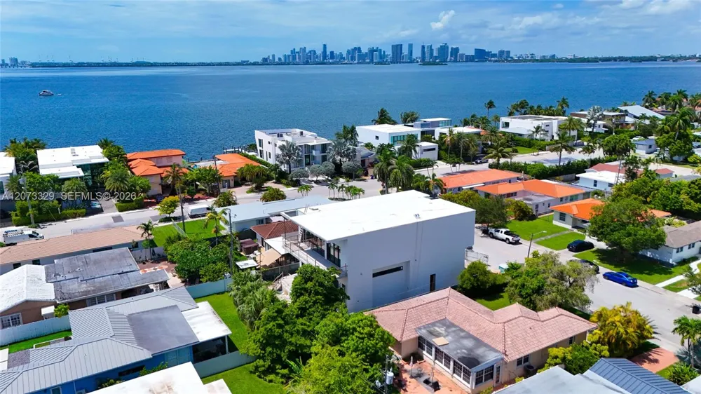 7509 Buccaneer Ave North Bay Village, FL 33141