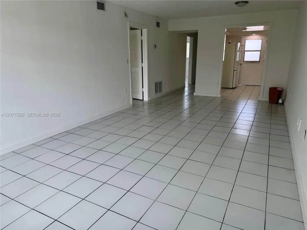 251 Galen Dr #304E Key Biscayne, FL 33149