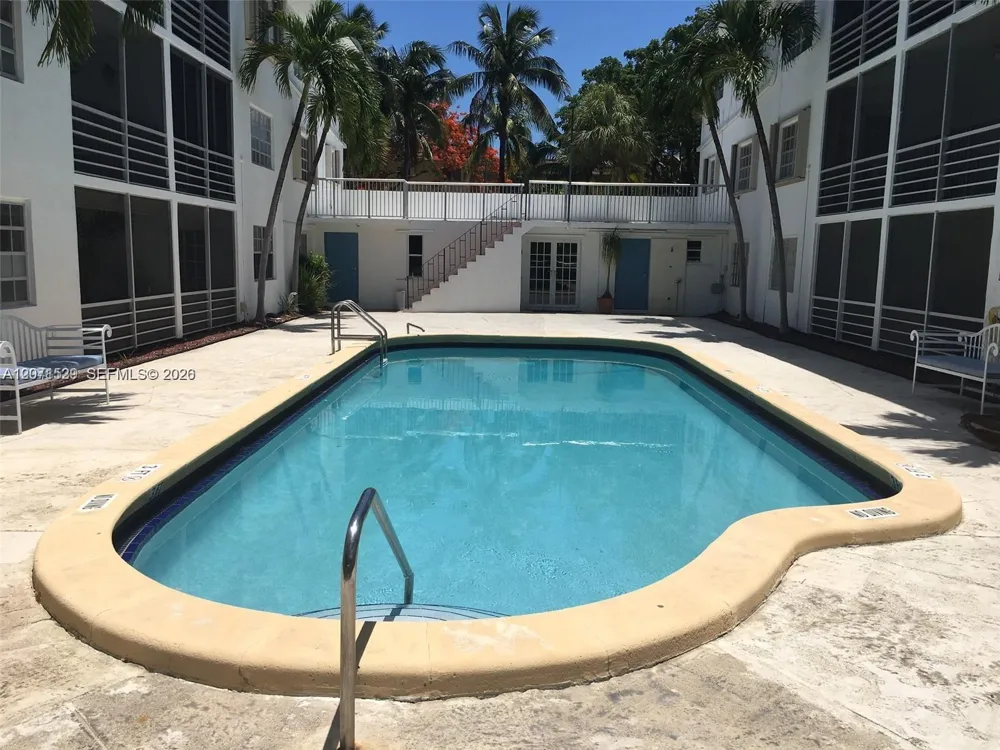 251 Galen Dr #304E Key Biscayne, FL 33149