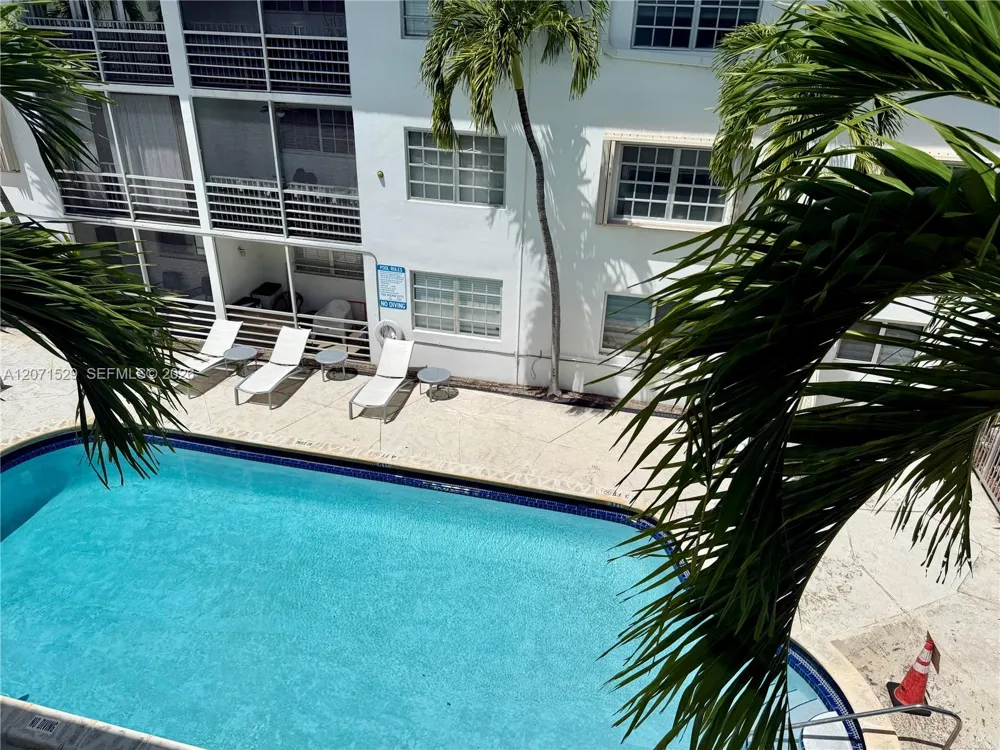 251 Galen Dr #304E Key Biscayne, FL 33149
