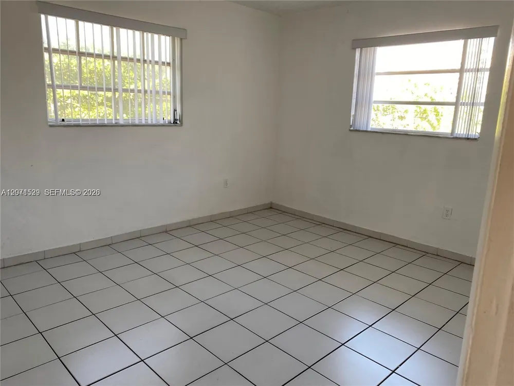 251 Galen Dr #304E Key Biscayne, FL 33149