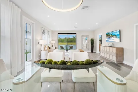 Georges Cay Place