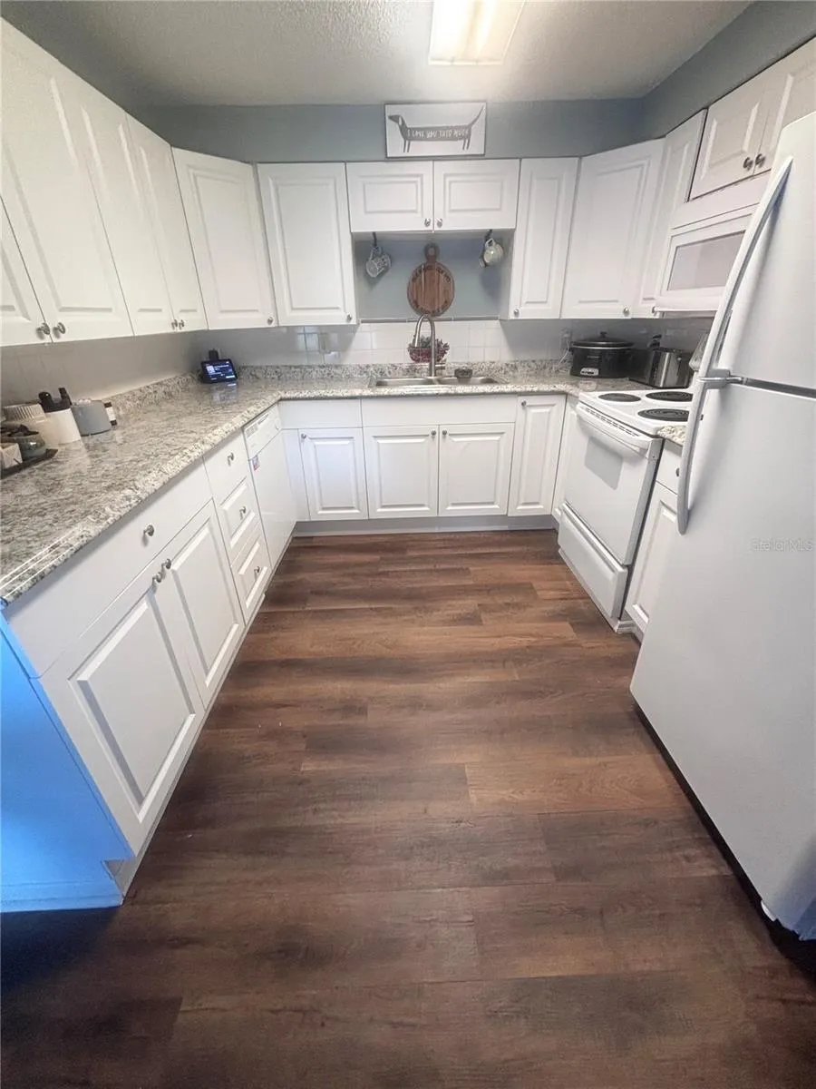 4824 8TH STREET Zephyrhills, FL 33542
