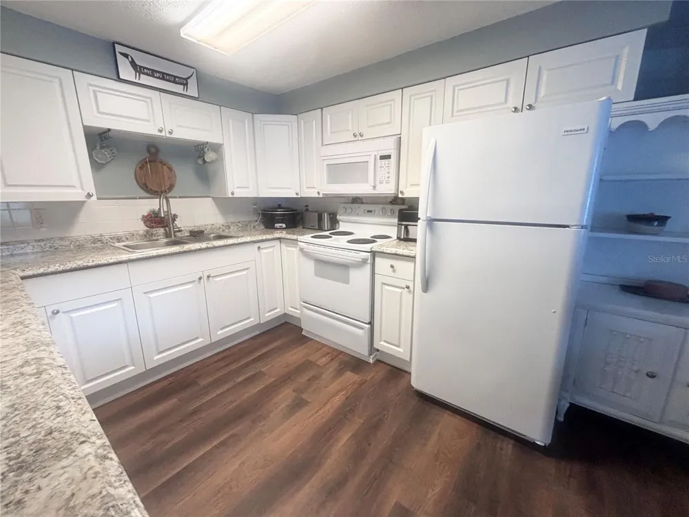 4824 8TH STREET Zephyrhills, FL 33542