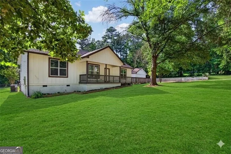 100 Willow Creek DR Locust Grove, GA 30248