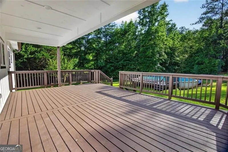 100 Willow Creek DR Locust Grove, GA 30248