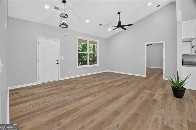 100 Willow Creek DR Locust Grove, GA 30248