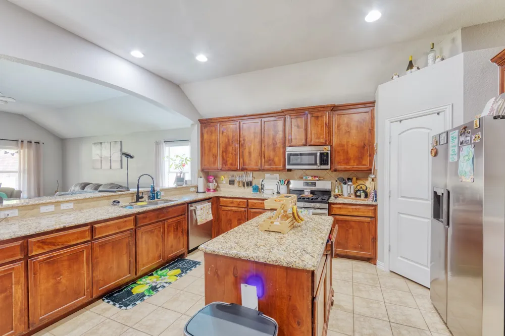18 Pleasant Valley Sanger, TX 76266