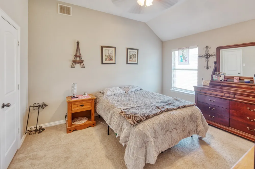 18 Pleasant Valley Sanger, TX 76266