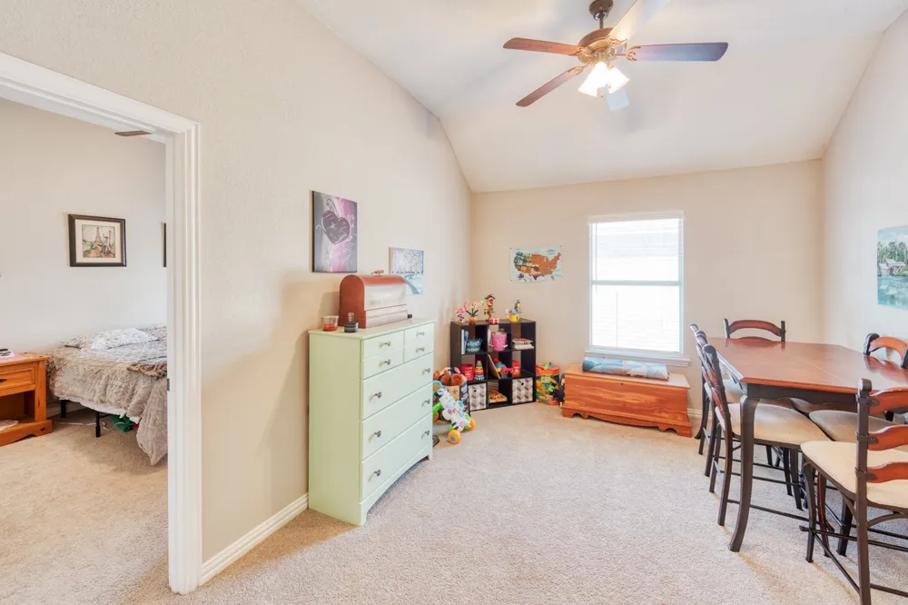 18 Pleasant Valley Sanger, TX 76266