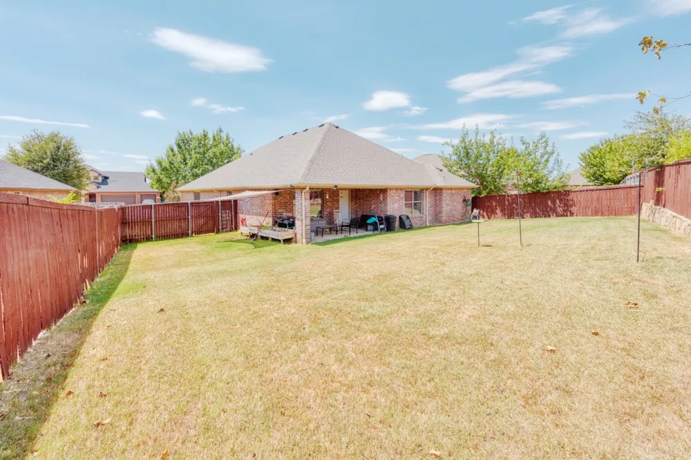 18 Pleasant Valley Sanger, TX 76266