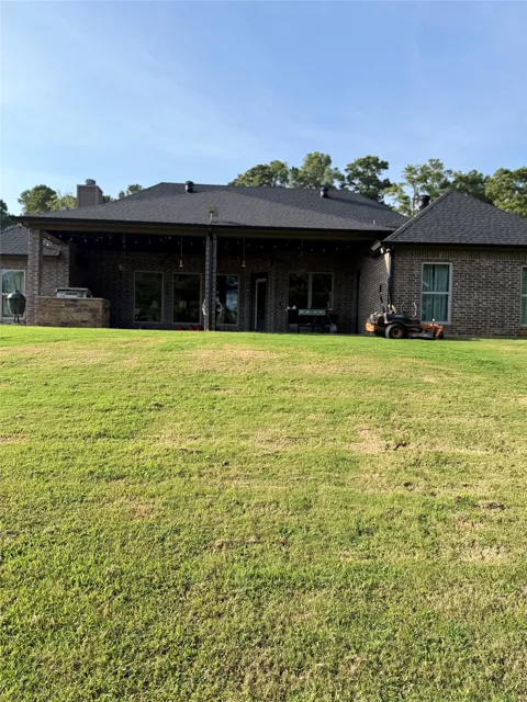 2371 Country Club Road W