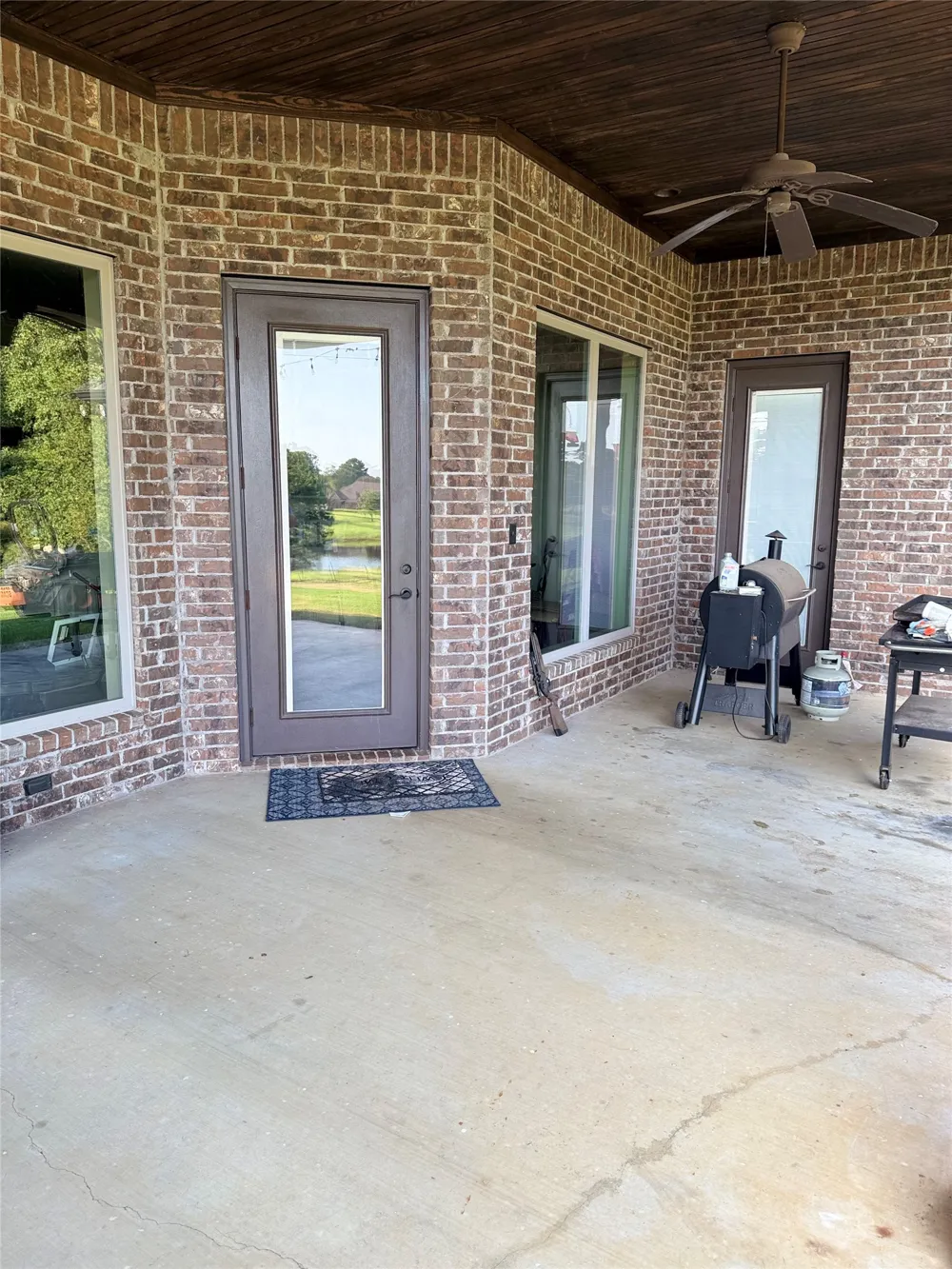 2371 Country Club Road W Longview, TX 75602