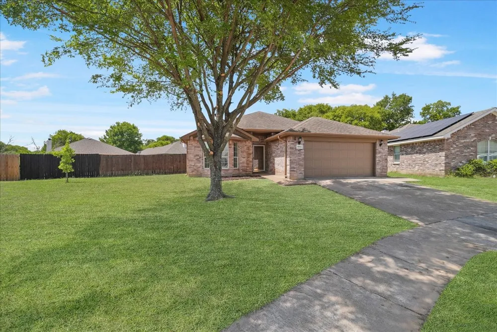 1002 James Donald Lane Glenn Heights, TX 75154