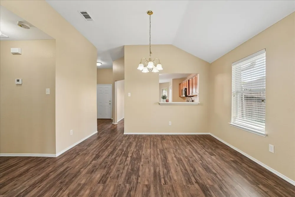 1002 James Donald Lane Glenn Heights, TX 75154