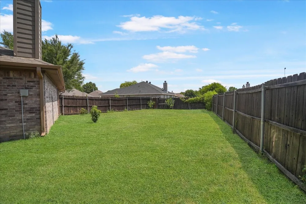 1002 James Donald Lane Glenn Heights, TX 75154