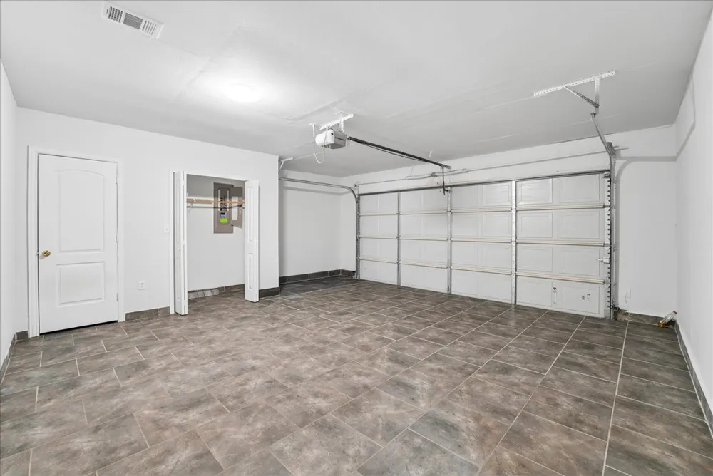 1002 James Donald Lane Glenn Heights, TX 75154