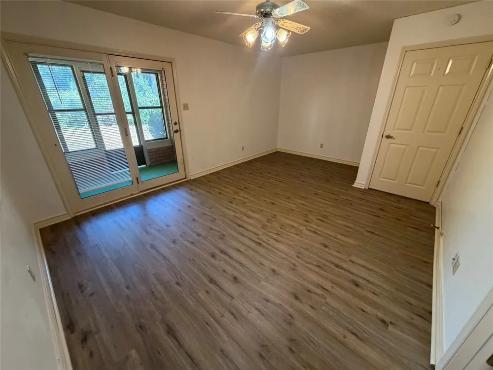 567 W College Street Stephenville, TX 76401