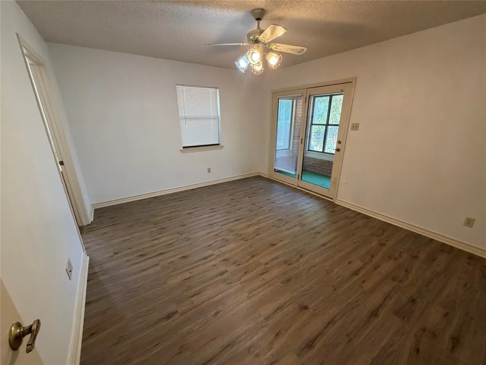 567 W College Street Stephenville, TX 76401