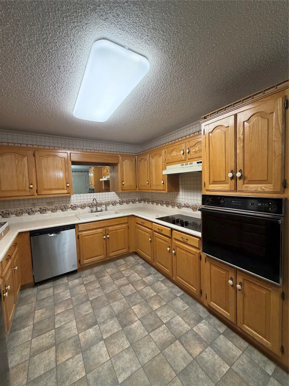 567 W College Street Stephenville, TX 76401